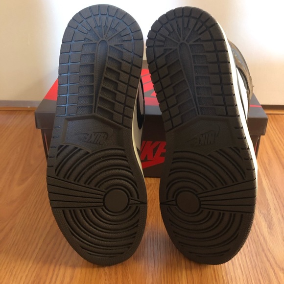 JORDAN 1 HIGH TRAVIS SCOTT SIZE 8.5 - Picture 3 of 8